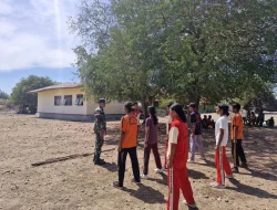 Langkah Disiplin di Perbatasan: Satgas Pamtas Ajarkan PBB di SMA Amfoang