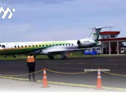 Bandara Yang Sunyi Mengusir Republik
