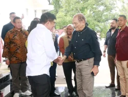 Di Meja Natal Perbatasan, Negara Menjadi Saudara