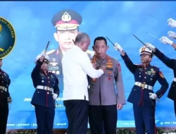 Kapolri Terima Adhi Bhakti Senapati: Penghargaan untuk Penjaga Ketahanan Siber Negara