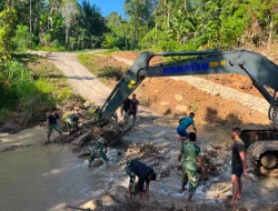 Ketika Banjir Memutus Jembatan, Bakti TNI Menenun Kembali Harapan Tiga Desa di Nias Utara